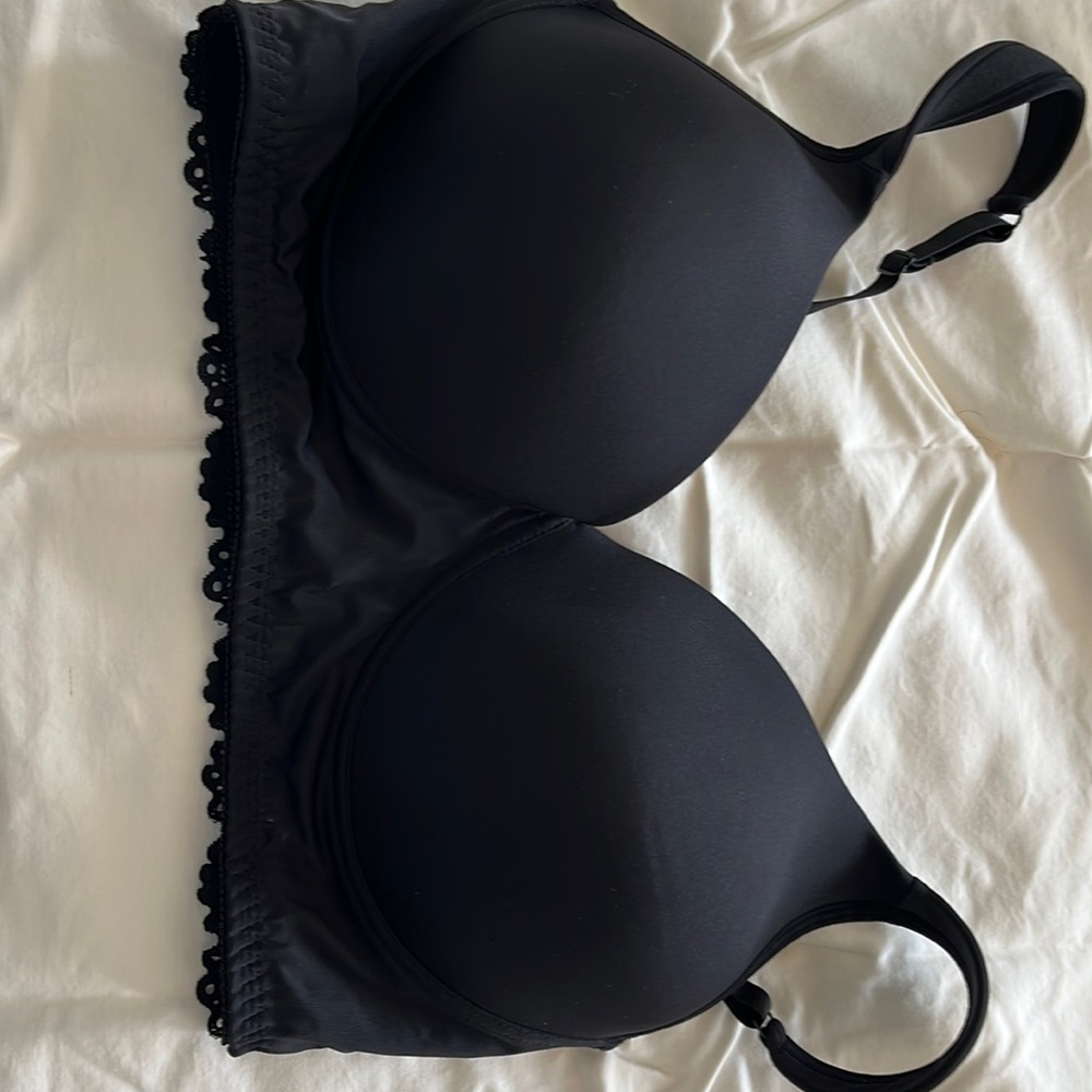 RHONDA SHEAR- black padded bra - brand new ( never worn)- 91% nylon / 9% spandex